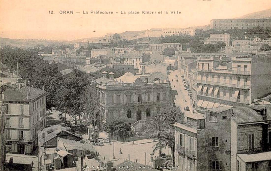 MH b- 08- Place Kleber et prefecture.jpg
